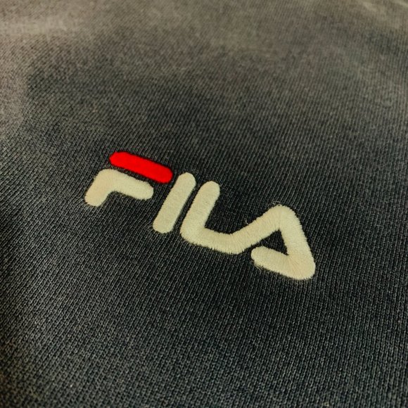 Vintage Fila small logo embroidered crewneck sweatshirt men's medium - Picture 3 of 4